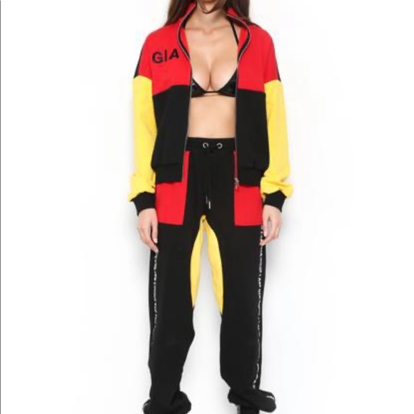 I AM GIA SWEATSUIT - Picture 2 of 3